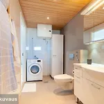 The View In With Private Balcony, Sauna, Car Park *