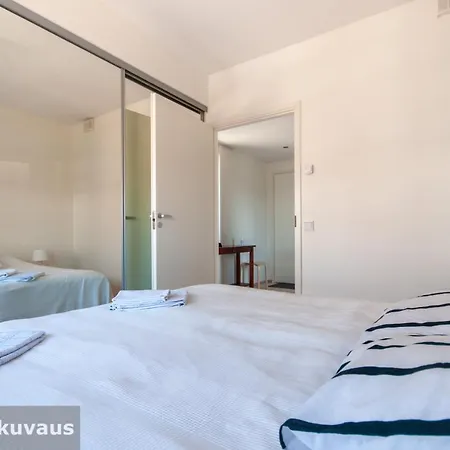 The View In With Private Balcony, Sauna, Car Park Lägenhet