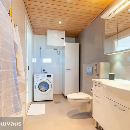 The View In With Private Balcony, Sauna, Car Park *