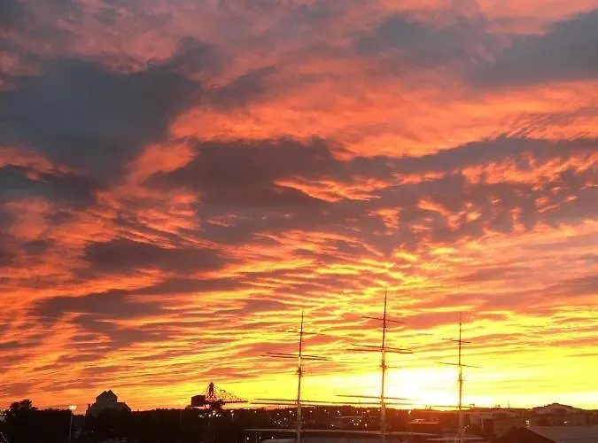 The View In With Private Balcony, Sauna, Car Park