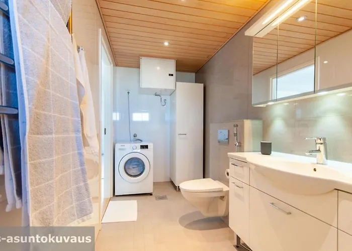 The View In With Private Balcony, Sauna, Car Park *