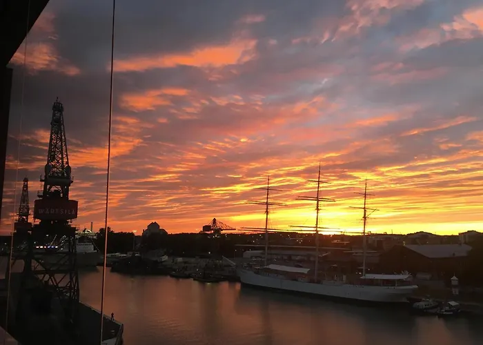 The View In With Private Balcony, Sauna, Car Park Apartamento Turku